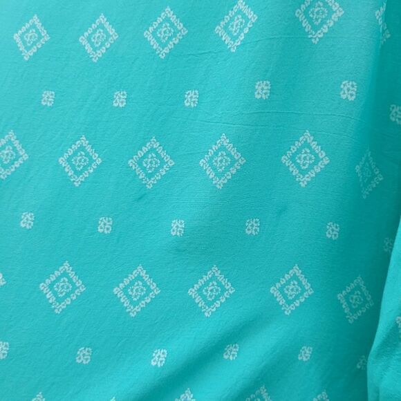 Torrid top   - Picture 3 of 7